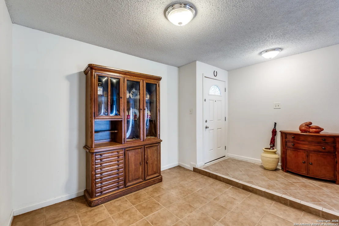 Photo of 4913 Crestwood