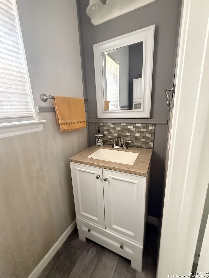 Photo of 2710 Montebello