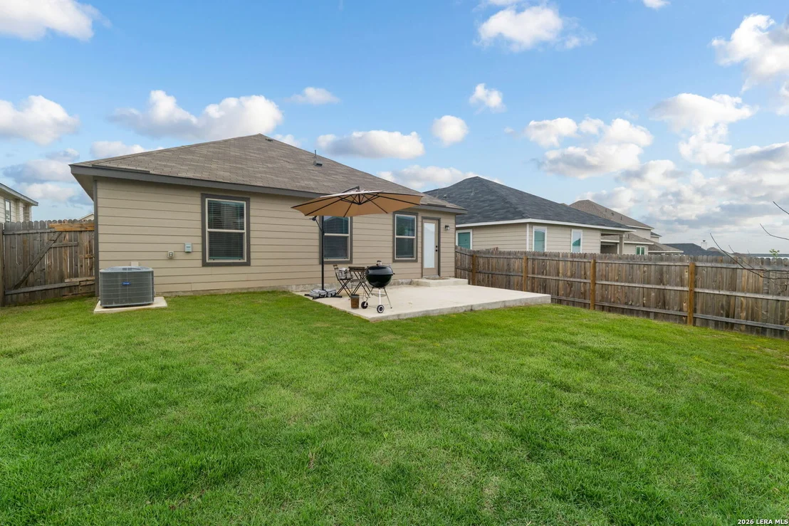 Photo of 218 W FLOWING RIVER DR