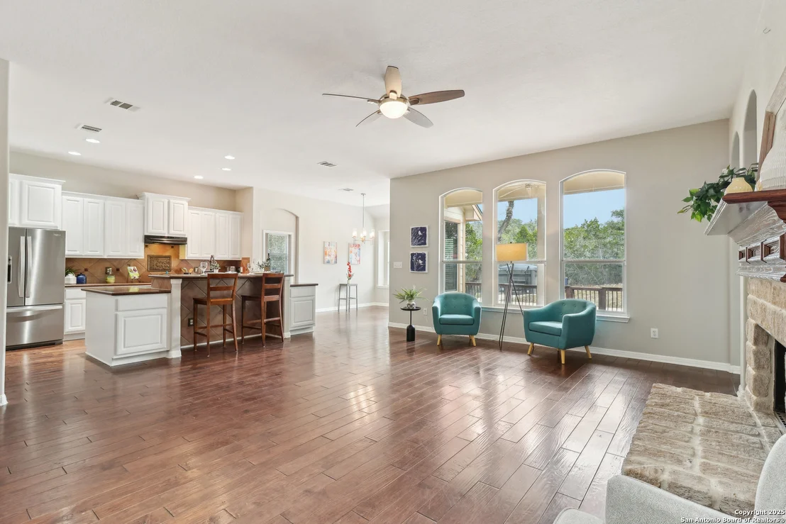 Photo of 605 COUNTY ROAD 2763