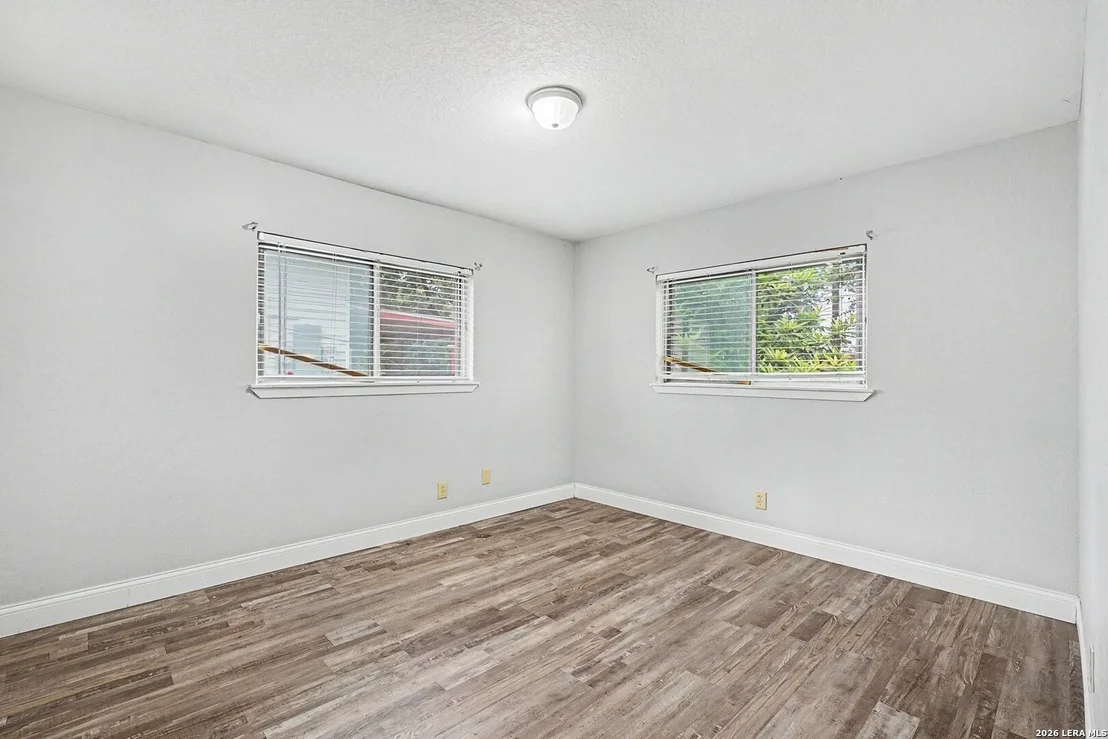 Photo of 3606 Versailles Dr