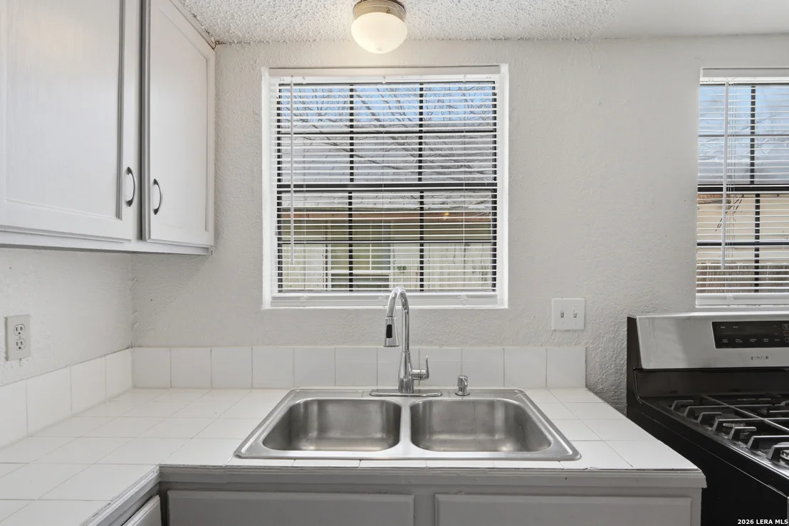 Photo of 1721 Brunswick Blvd.