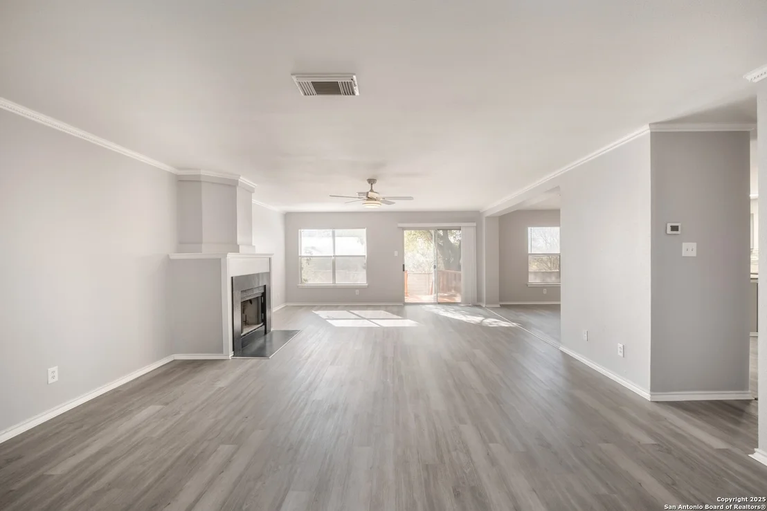 Photo of 7403 Legend Point Dr