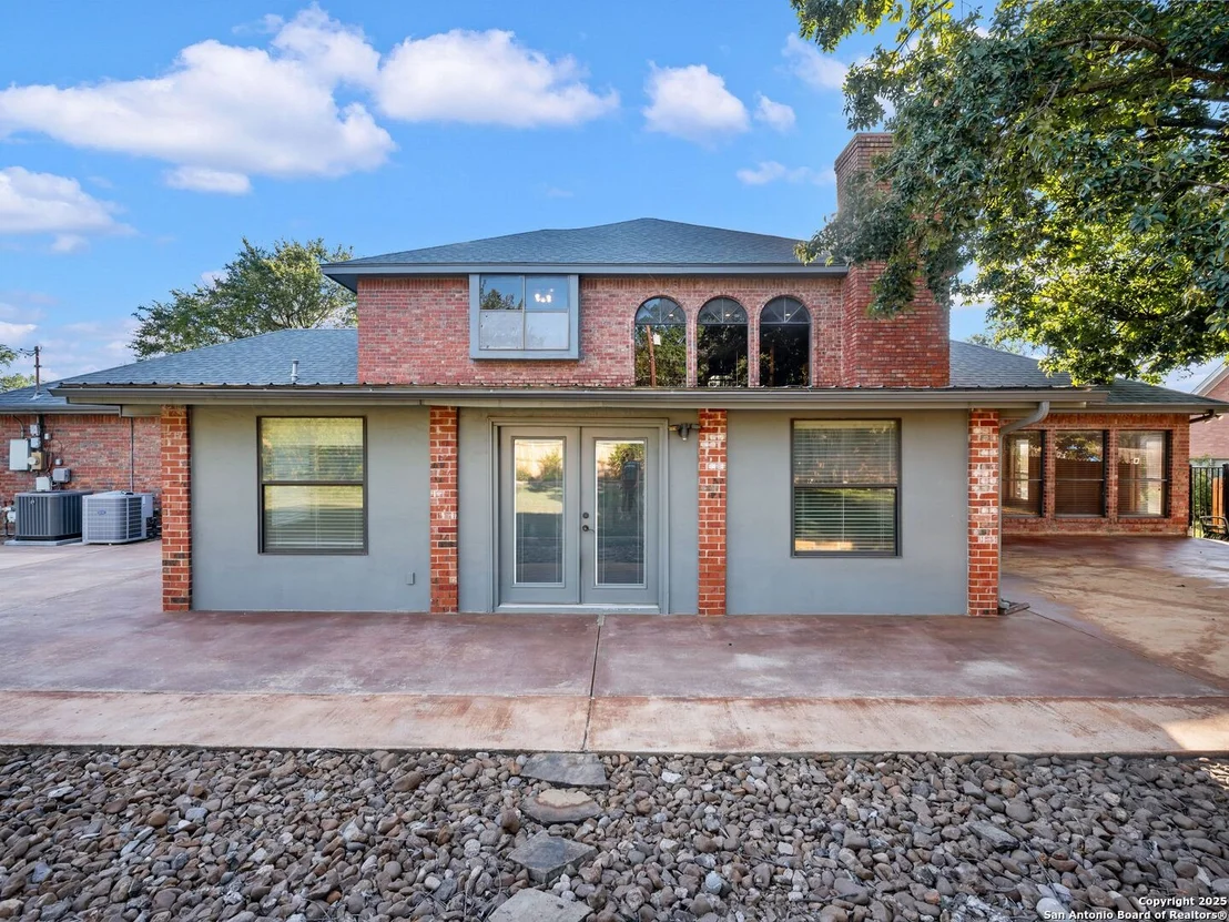 Photo of 332 Towne Vue