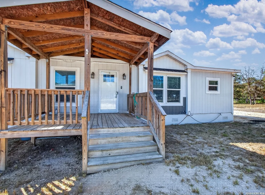 Photo of 209 Sandy Oaks Dr