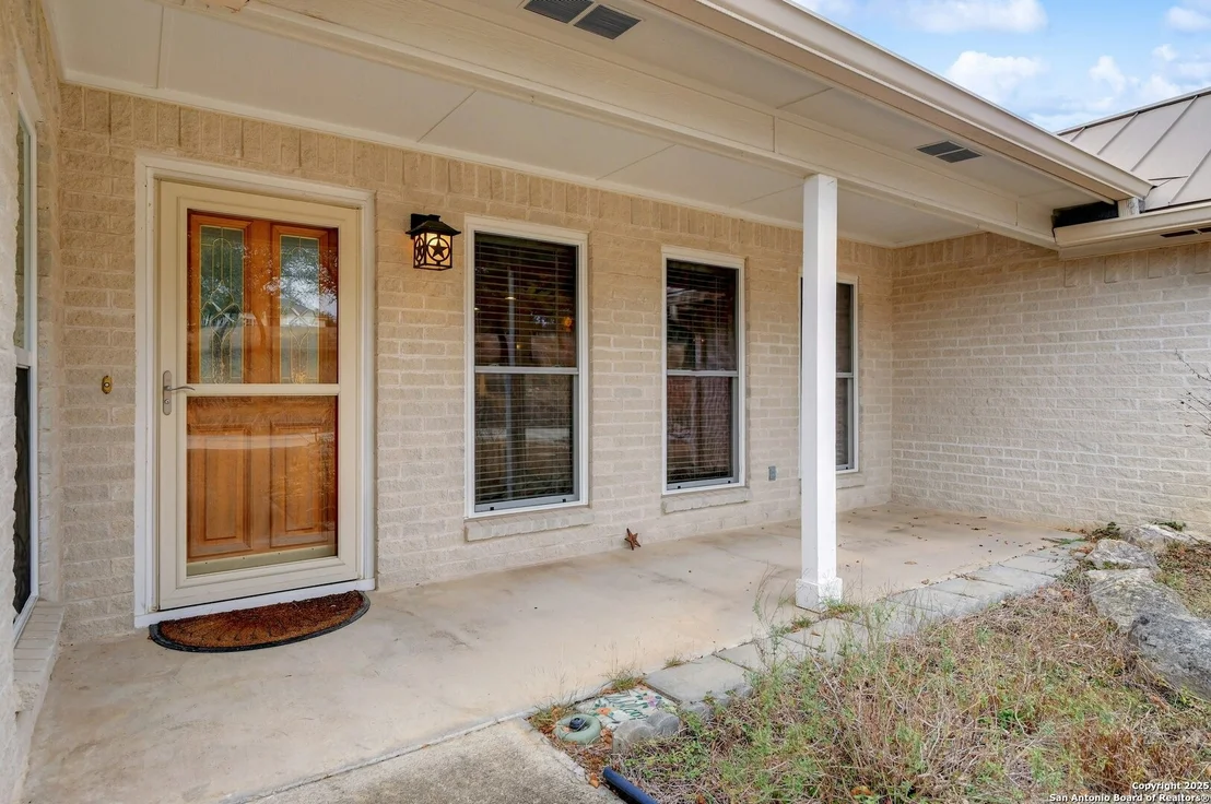 Photo of 315 Greenleaf Dr