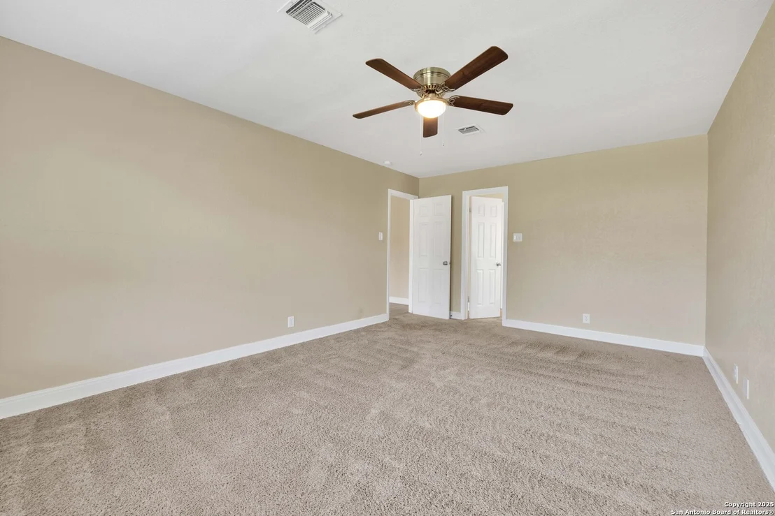 Photo of 6135 Windbrooke