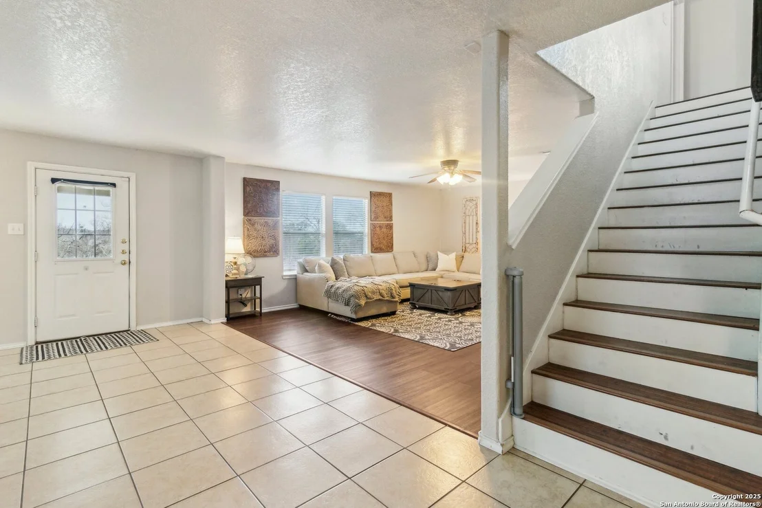 Photo of 141 GATEWOOD FLS