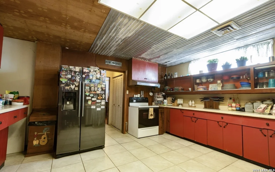 Photo of 110 W BENTON AVE