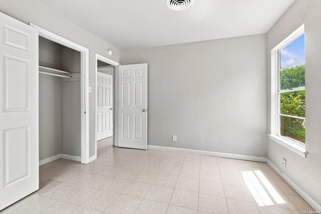 Photo of 1807 Harness Ln