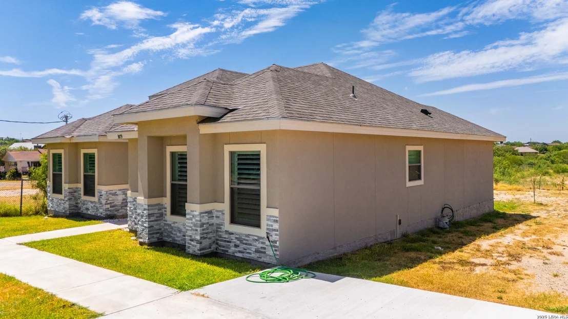Photo of 3853 WHITE TAIL DR