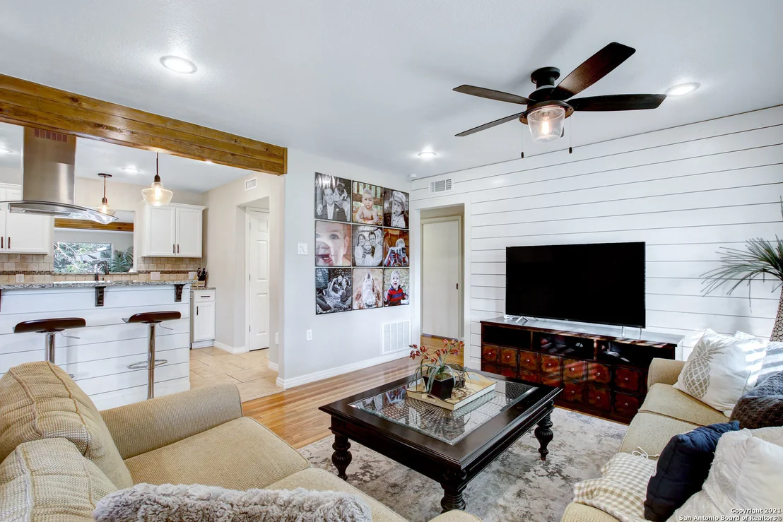 Photo of 327 BURNSIDE DR