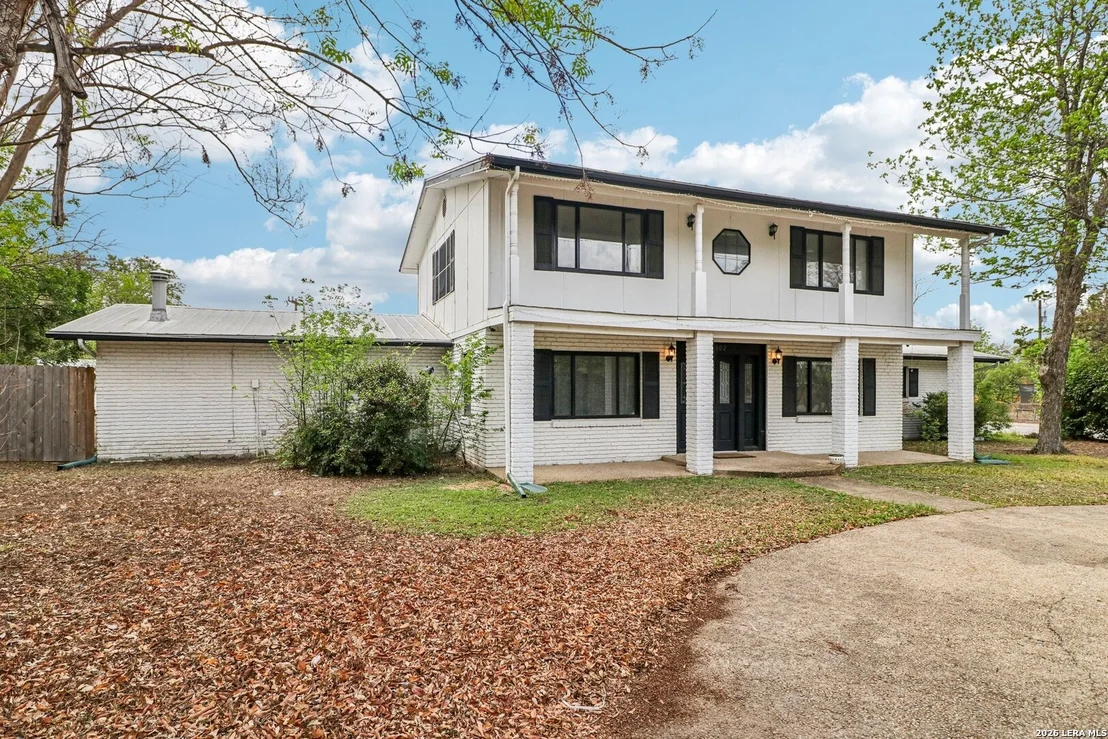 Photo of 302 WEATHERCOCK LN