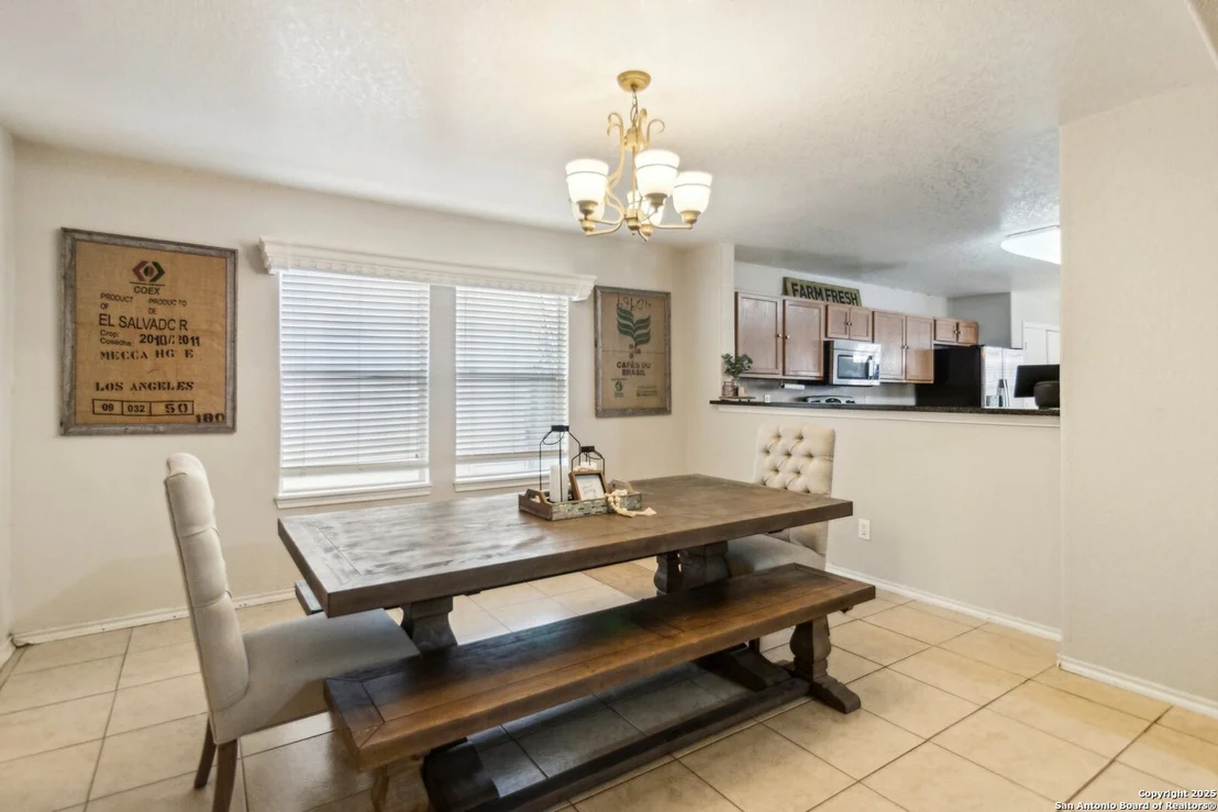 Photo of 141 GATEWOOD FLS
