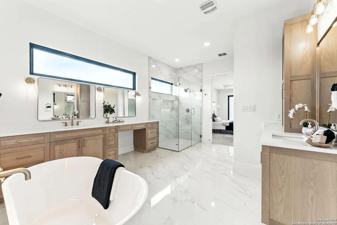 Photo of 10302 Kendall Canyon
