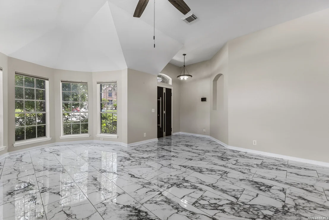 Photo of 2555 Crested Heights