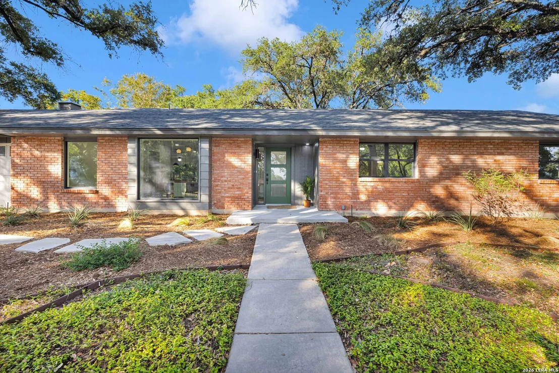 Photo of 127 Highview Dr