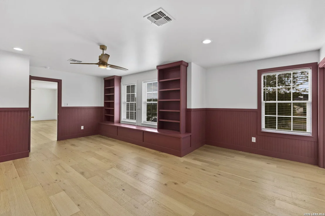 Photo of 807 WADE RD