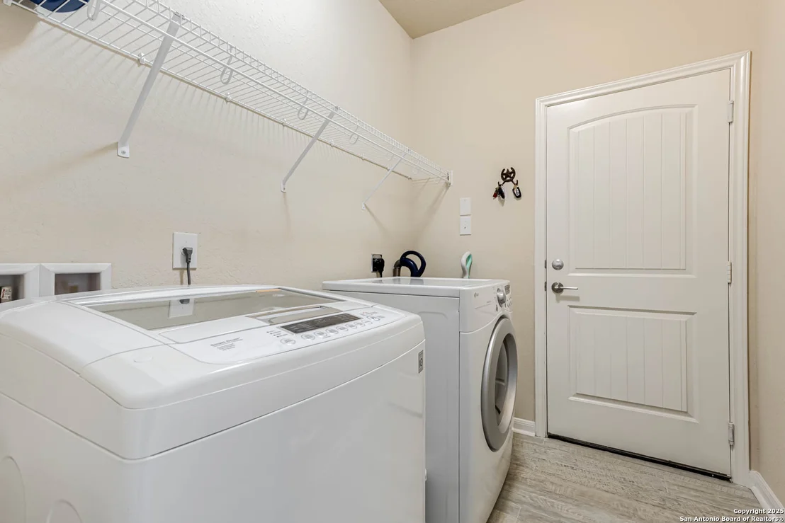 Photo of 8439 MEADOW PLNS