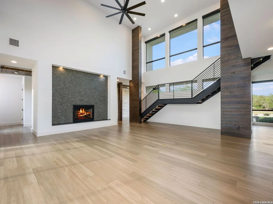 Photo of 211 Wellesley Hill
