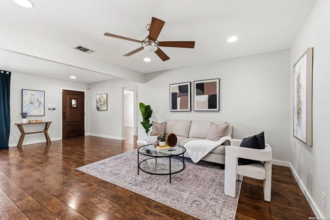 Photo of 3918 OAK TRL