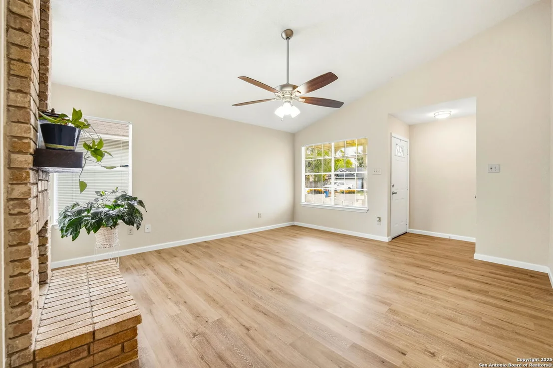 Photo of 10127 Pebblestone