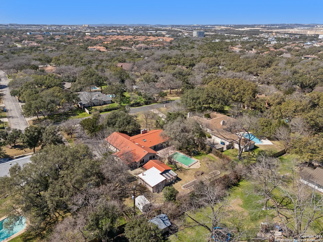Photo of 122 Long Bow Rd.
