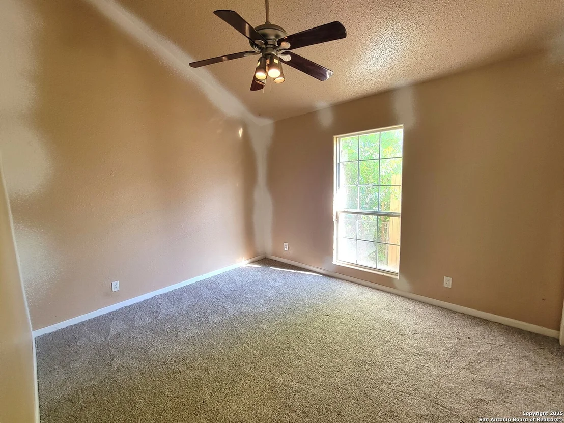 Photo of 9235 Lasswell