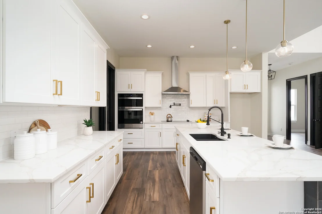 Photo of 24422 Canyon Row