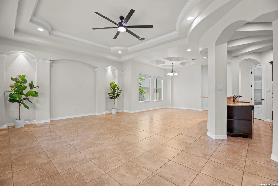 Photo of 6131 Lowrie