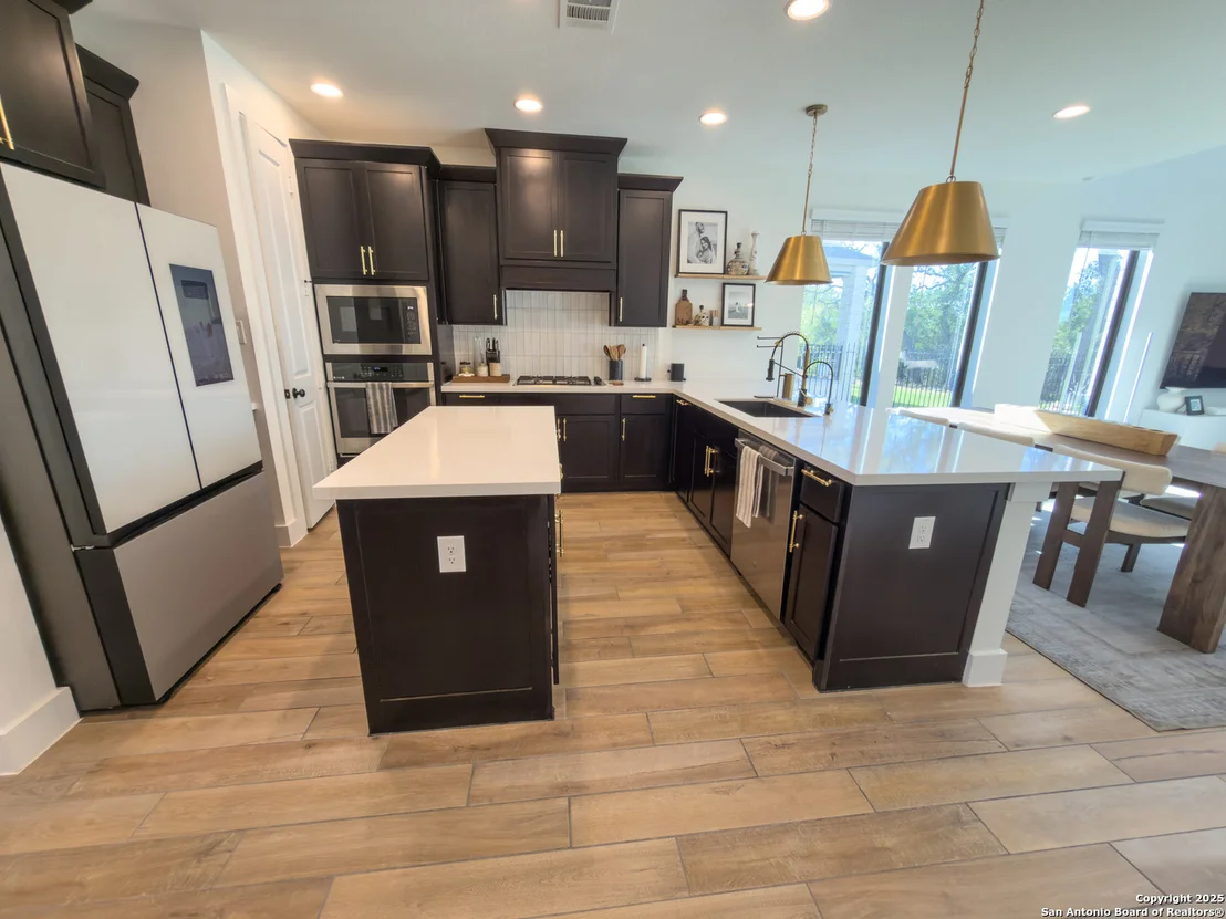 Photo of 416 Kimble Creek