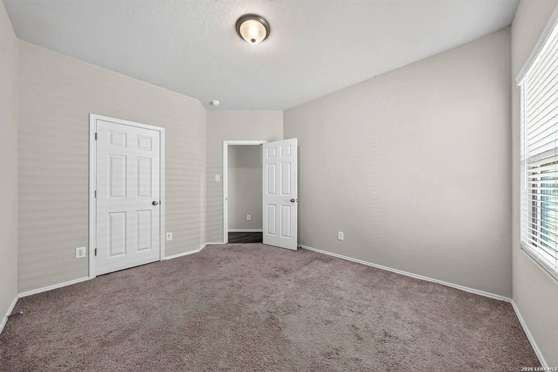 Photo of 3239 Farm Oak