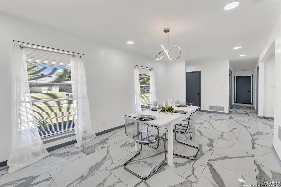 Photo of 5552 SLATTERY ST