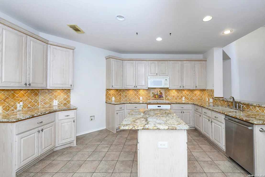 Photo of 1712 Oak Path