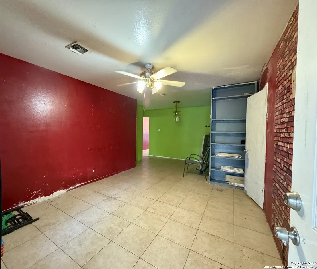 Photo of 122 Dumont