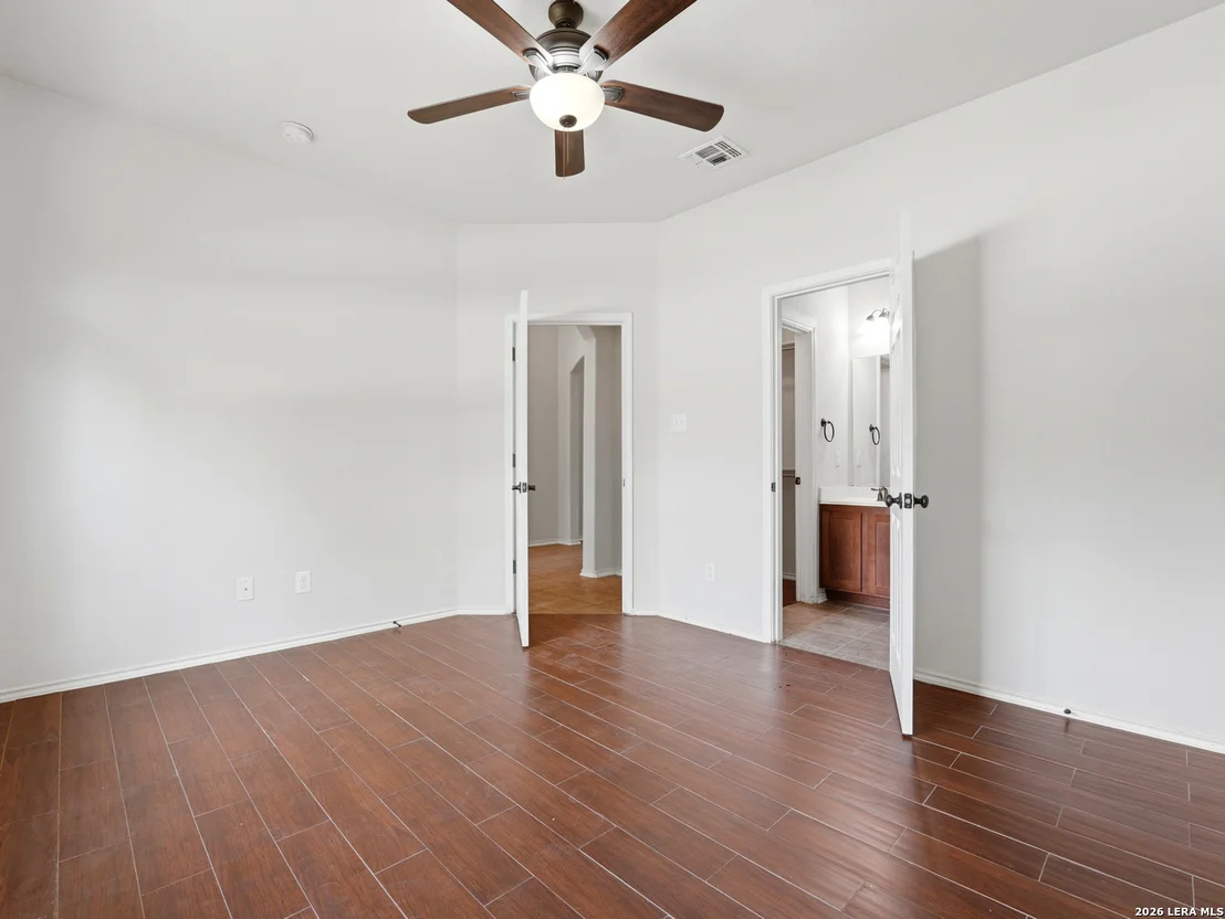 Photo of 5542 Cross Pond