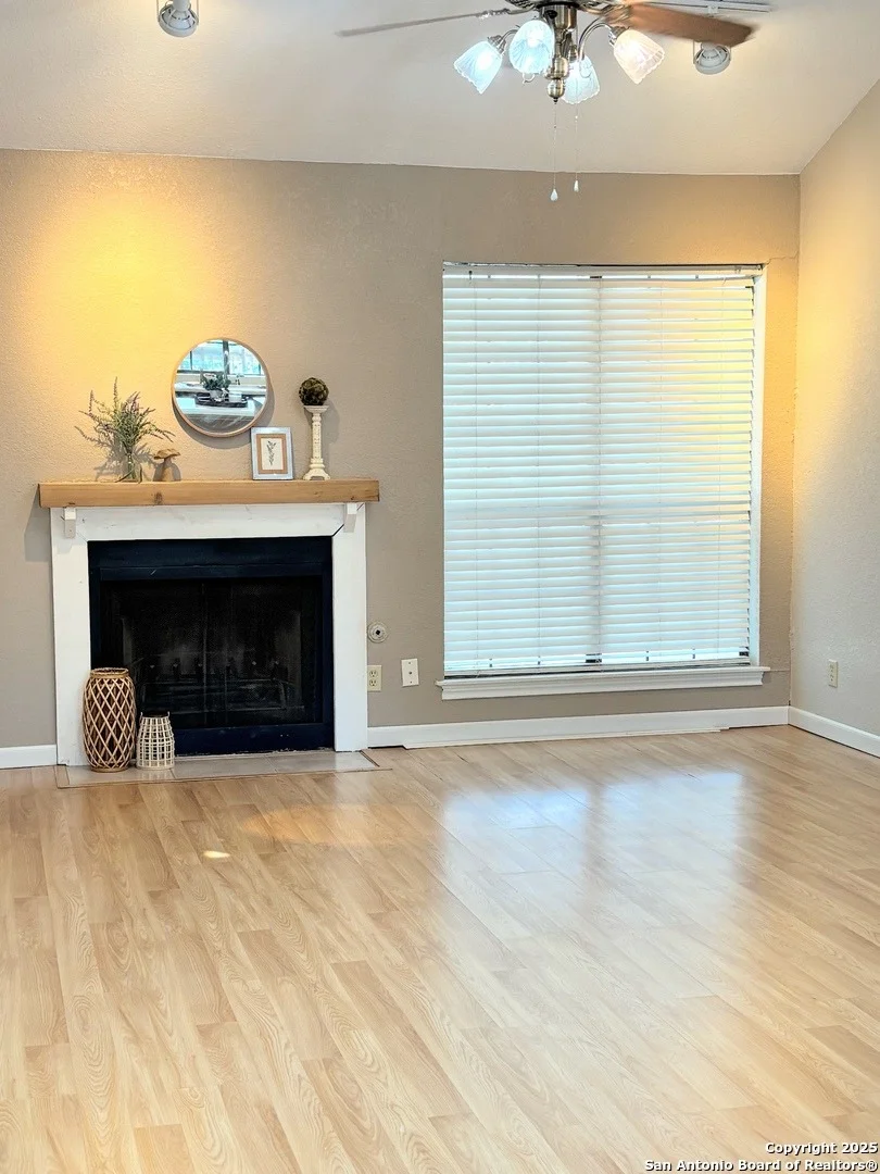 Photo of Unit 4 at 8611 Datapoint