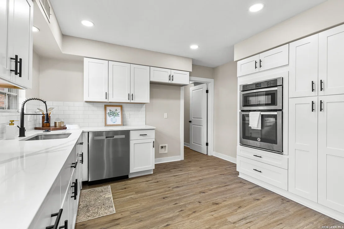 Photo of 371 Pike