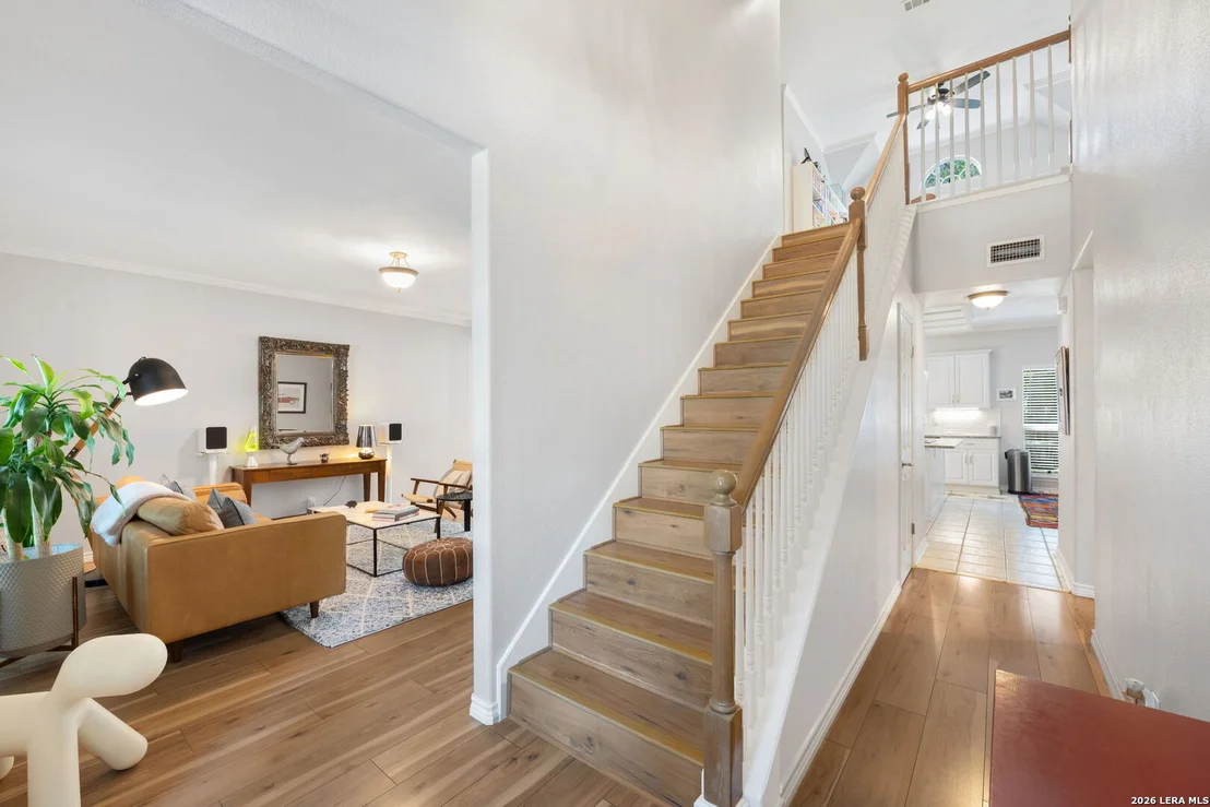 Photo of 15015 OAK BRIAR