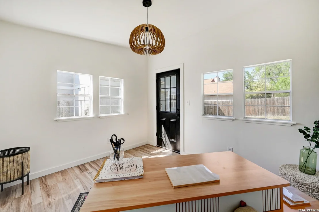 Photo of 6238 Broadmeadow