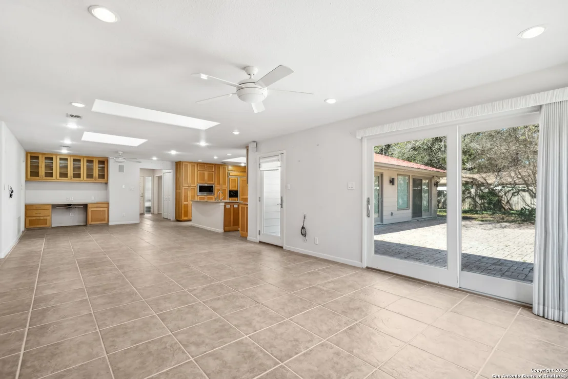 Photo of 122 Long Bow Rd.
