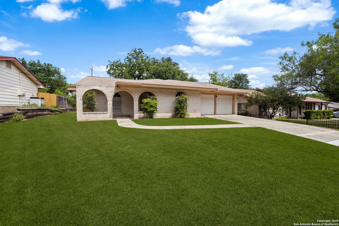 Photo of 3627 mapleton