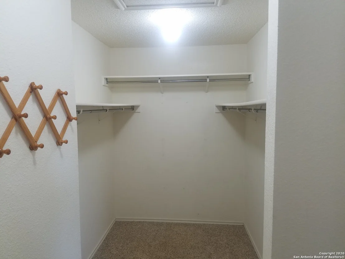 Photo of 261 SAMANTHA DR