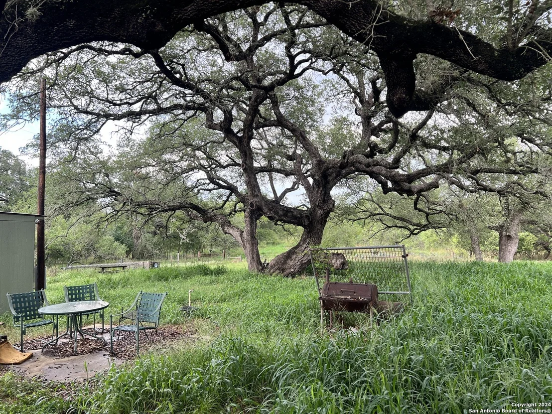 Photo of 290 River Oaks