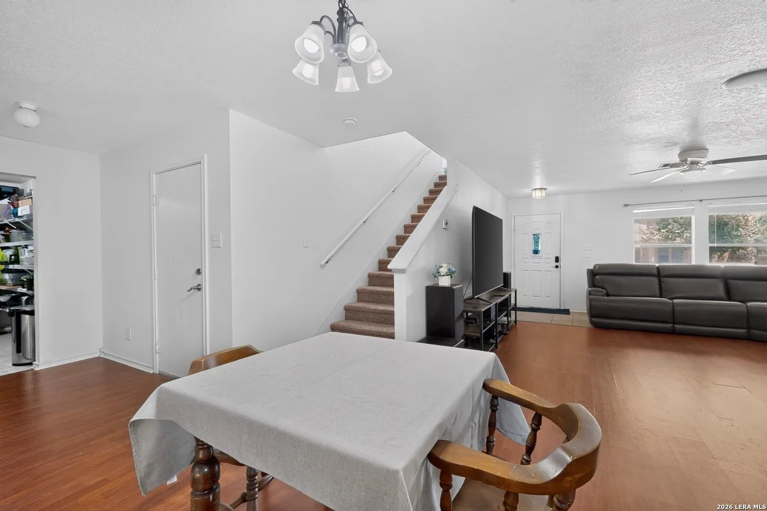 Photo of 633 NORTHGAP DR