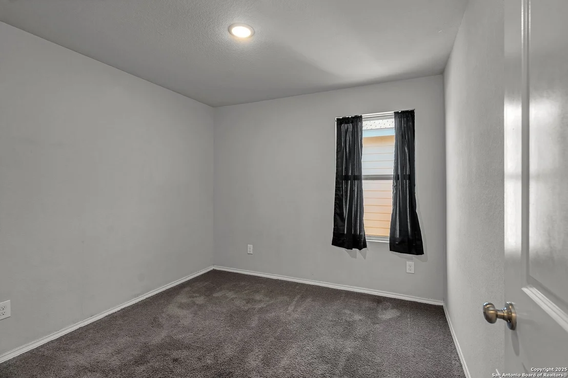 Photo of 4211 VOLCANO WAY