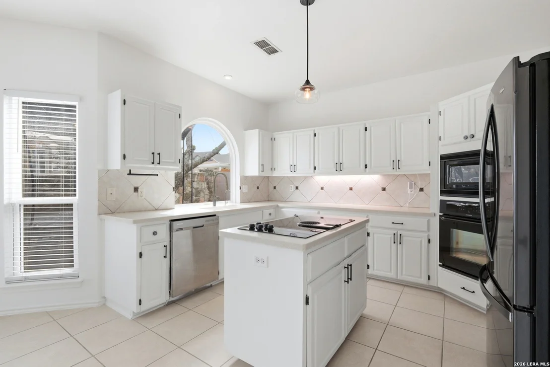 Photo of 602 Lightstone