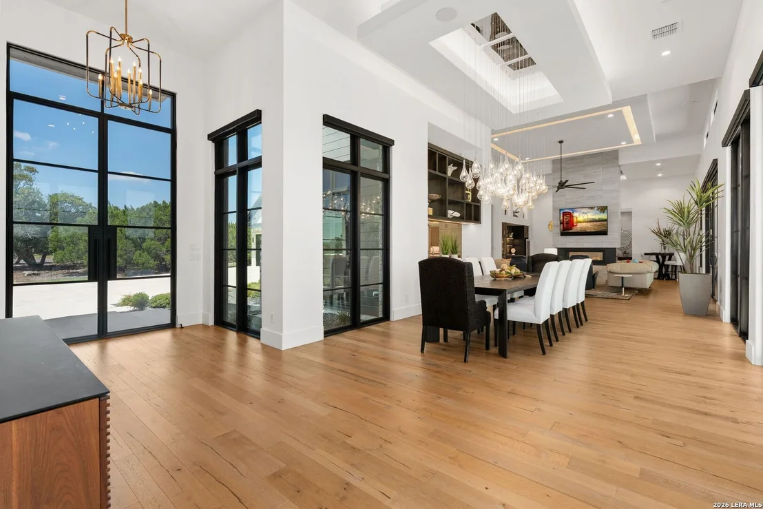 Photo of 121 Greystone Pt