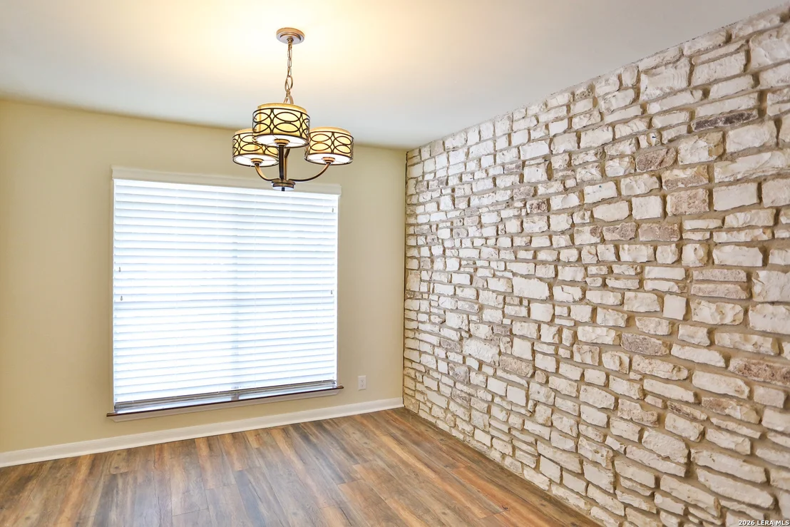 Photo of 131 CREEKSIDE DR