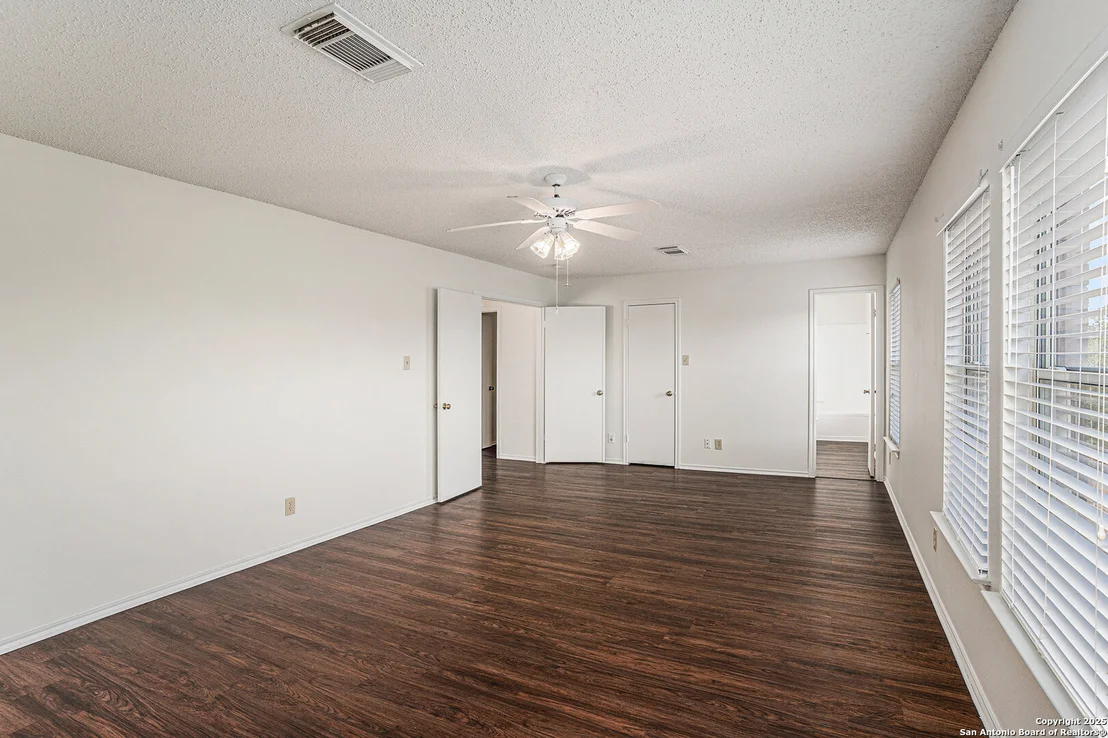 Photo of 8447 Mannington